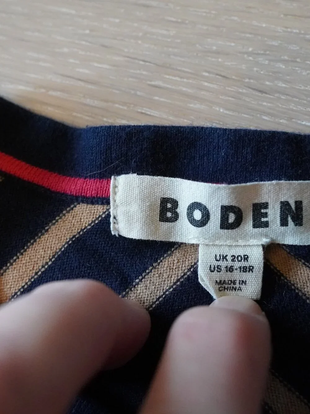 Boden Navy Tan Chevron Stripe Long Sleeve Midi Dress US 16-18. - Picture 3 of 4